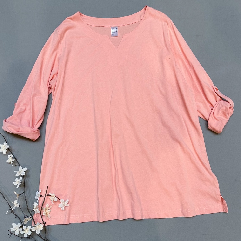 VENUS soft peach V-neck tee, 16.